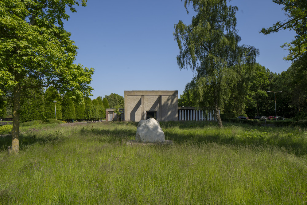 Selwerderhof met oude en nieuwe aula